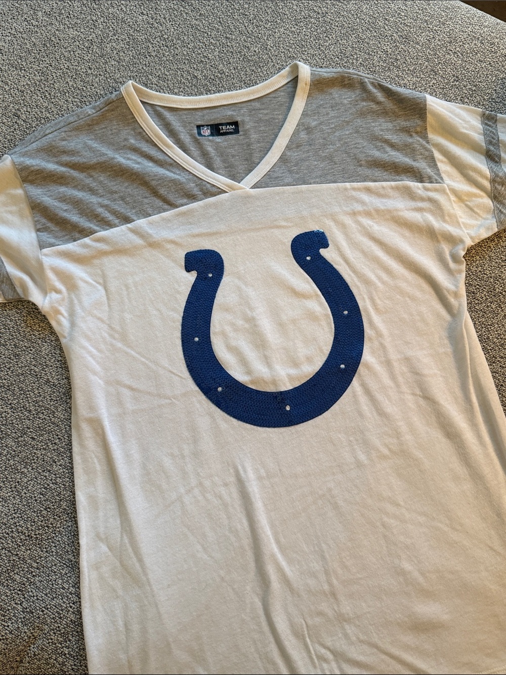 Colts V-Neck Tee